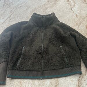 ATHLETA TUGGA Pine Green Sherpa Fleece Full zip Cropped jacket size L